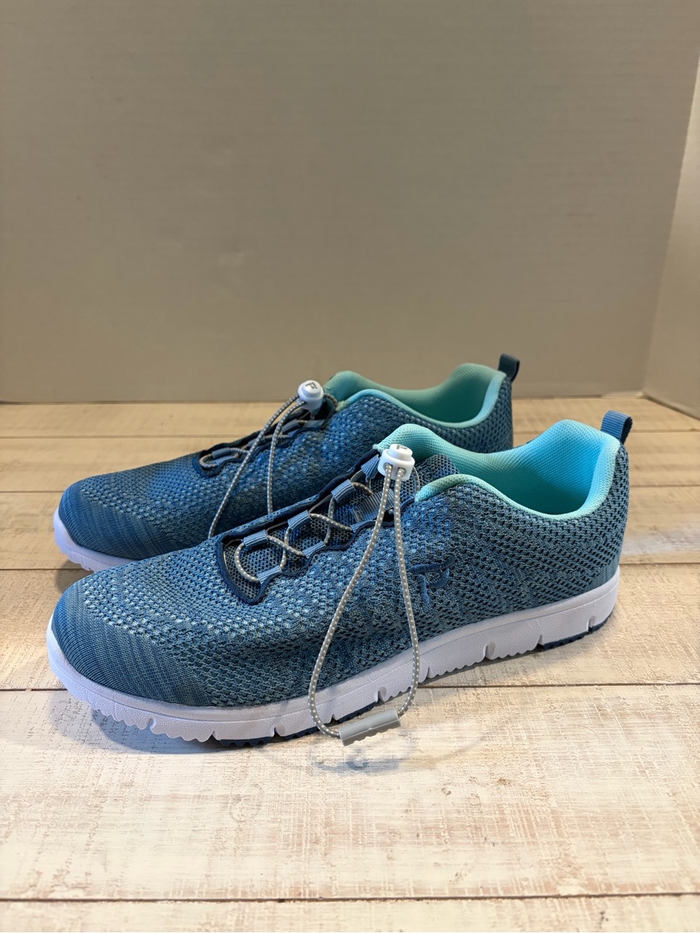 Propét TravelWalker Evo Sneakers Denim Light Blue Women’s 11N AA